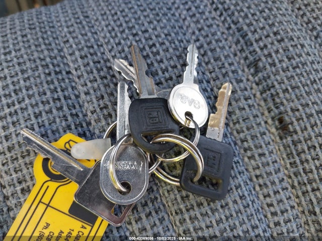 1989 CHEVROLET GMT-400 1GCFC24K6KE117144 Photo 10