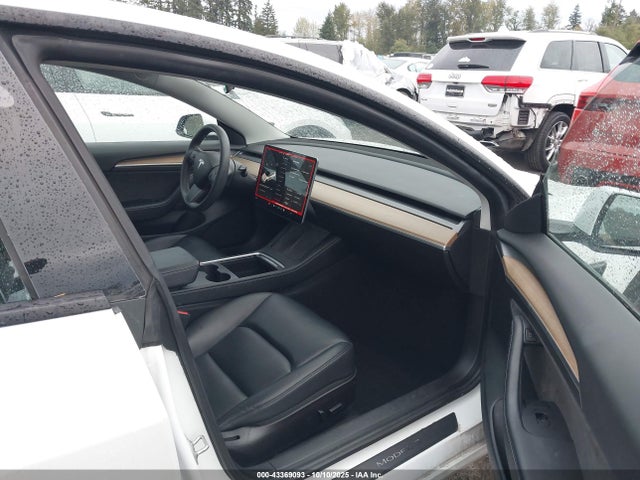 2021 TESLA MODEL 3 5YJ3E1EB4MF995520 Photo 4