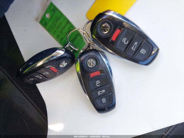 2011 VOLKSWAGEN TOUAREG WVGFF9BP8BD003162 Photo 10