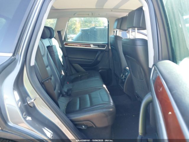 2011 VOLKSWAGEN TOUAREG WVGFF9BP8BD003162 Photo 7