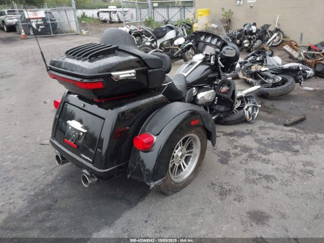 2018 HARLEY-DAVIDSON FLHTCUTG 1HD1MAD18JB855549 Photo 3