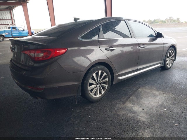 Hyundai 2017 2017 5NPE34AF6HH473679 Image 4
