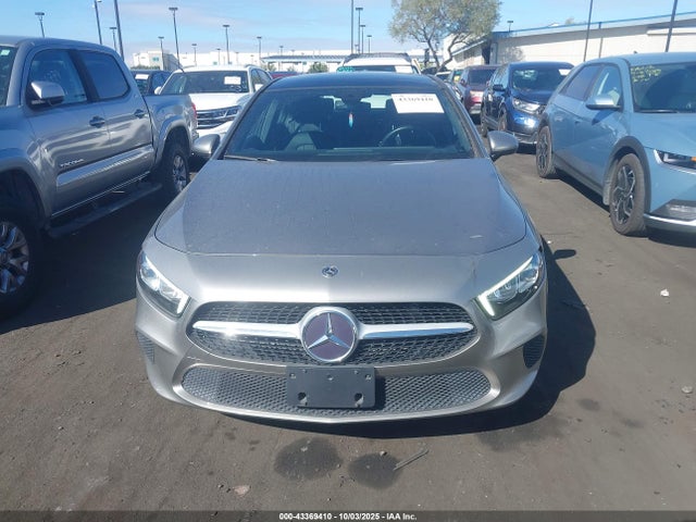 Mercedes-Benz m260 2019 WDD3G4EB7KW020486 Image 13