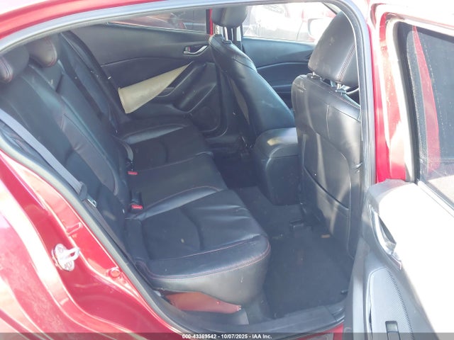 JM1BM1V35F1218668 Mazda py