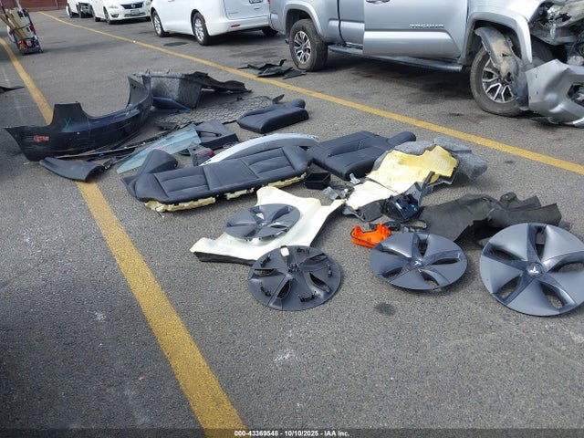 5YJ3E1EA7JF047485 Tesla Model 3 Long Range/mid Range