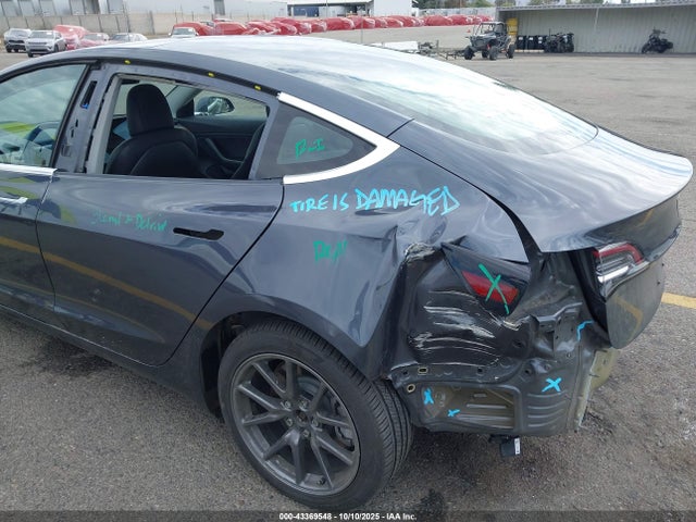 5YJ3E1EA7JF047485 Tesla Model 3 Long Range/mid Range