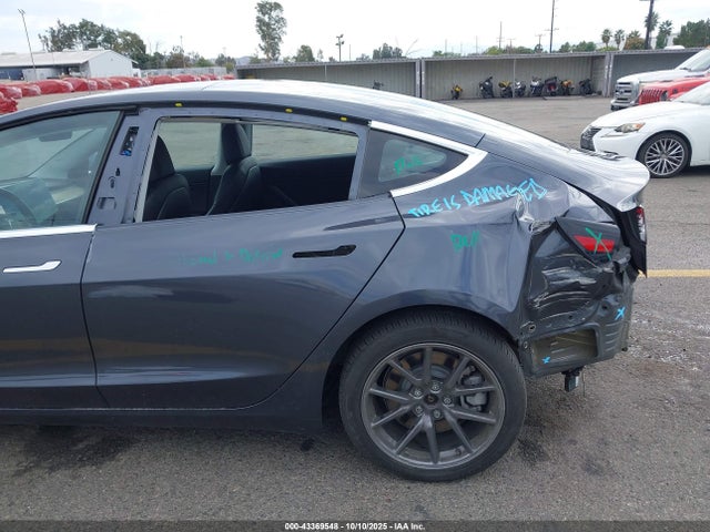 5YJ3E1EA7JF047485 Tesla Model 3 Long Range/mid Range
