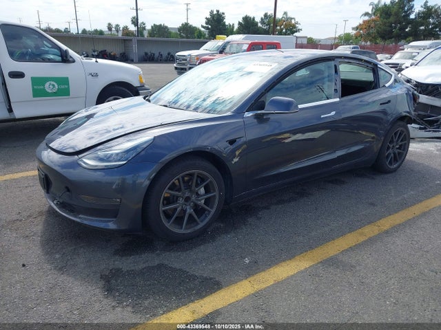 2018 TESLA MODEL 3 5YJ3E1EA7JF047485 Photo 1