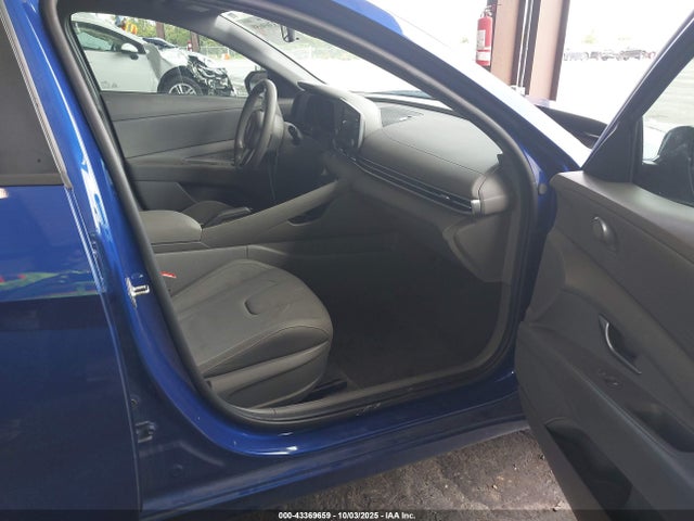 43369659 :رقم المزاد ، KMHLM4AG2PU395673 vin ، 2023 Hyundai Elantra Sel مزاد بيع