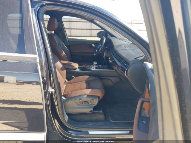 2017 AUDI Q7 WA1VAAF7XHD002348 Photo 4