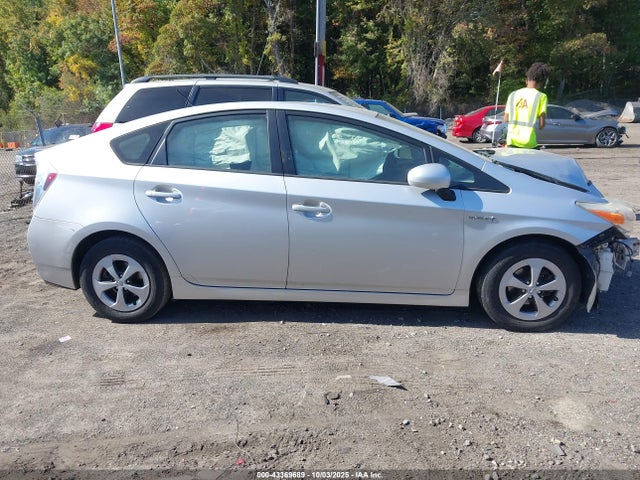 43369689 :رقم المزاد ، JTDKN3DU3D0345988 vin ، 2013 Toyota Prius Two مزاد بيع