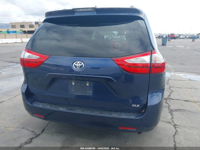 Toyota Sienna 2018 5TDYZ3DC8JS928331 Image 30