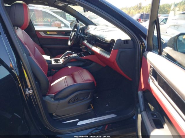 2024 PORSCHE CAYENNE WP1AA2AY6RDA02454 Photo 4