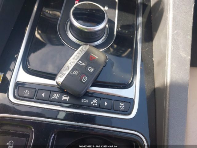 2018 JAGUAR F-PACE SADCJ2GX1JA283310 Photo 10