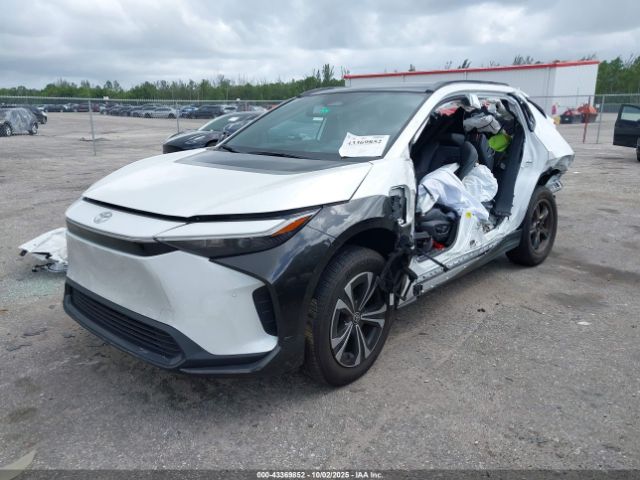 2024 TOYOTA BZ4X JTMAAAAAXRA039412 Photo 1