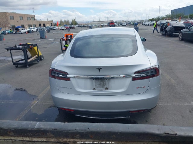 Tesla MODEL S 2016 5YJSA1E46GF136068 Image 16