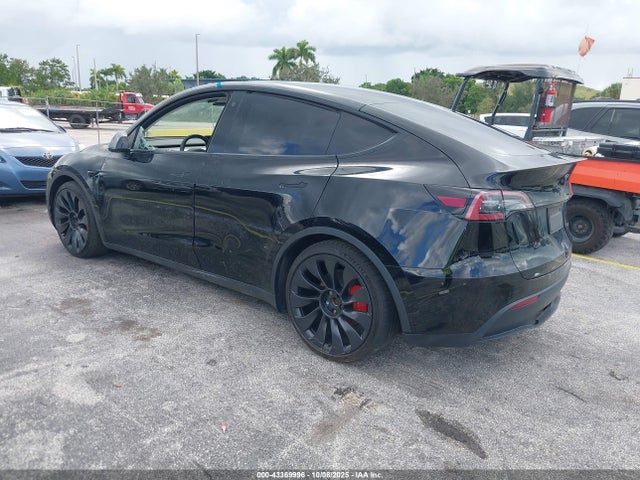 2022 TESLA MODEL Y 7SAYGDEF2NF555644 Photo 2