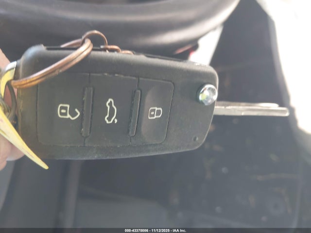 43370086 :رقم المزاد ، 3VWLX7AJ0CM326727 vin ، 2012 Volkswagen Jetta 2.5l Sel مزاد بيع