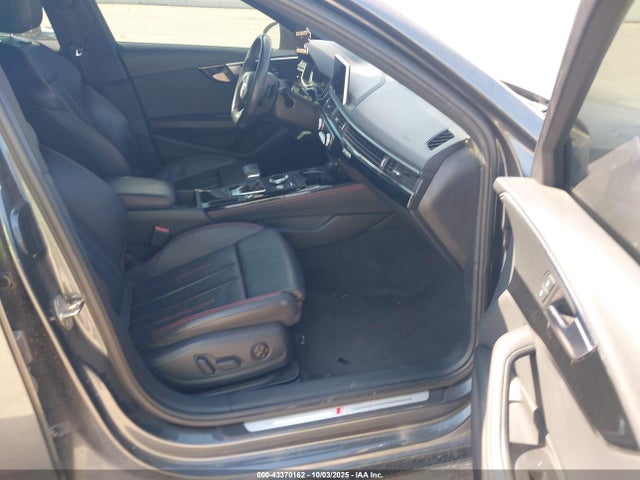 2019 AUDI A4 WAUENAF43KN016395 Photo 4
