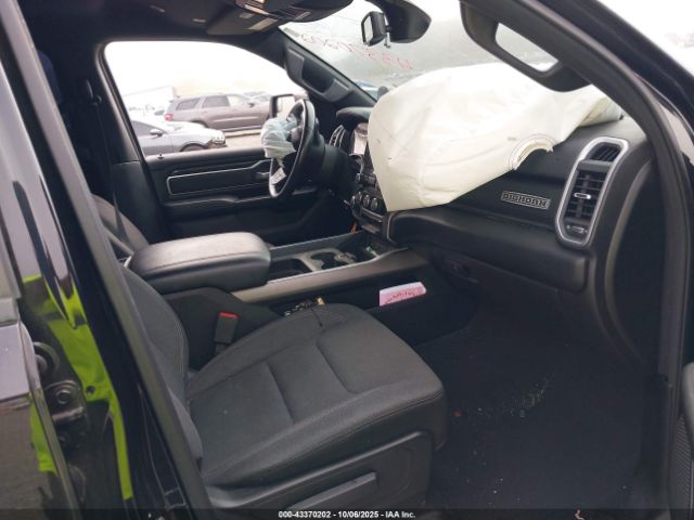 2019 RAM 1500 1C6SRFFT8KN698888 Photo 4