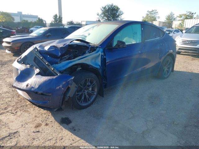 2024 TESLA MODEL Y 7SAYGDEE3RF160174 Photo 1