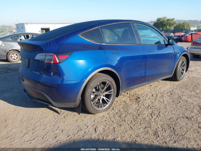 2024 TESLA MODEL Y 7SAYGDEE3RF160174 Photo 3