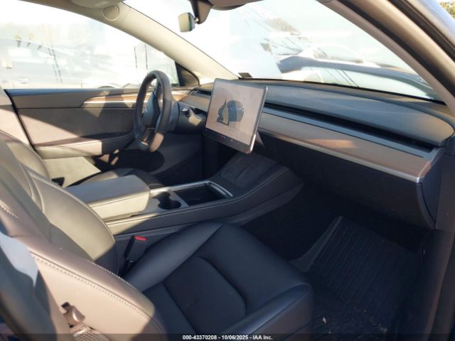2024 TESLA MODEL Y 7SAYGDEE3RF160174 Photo 4