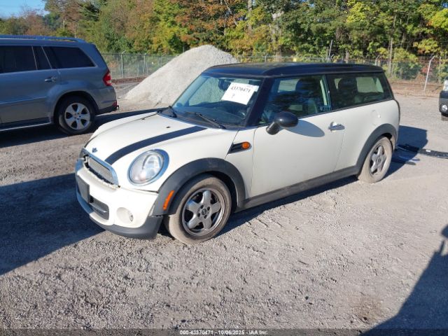 2011 MINI COOPER CLUBMAN WMWZF3C5XBTY00737 Photo 1