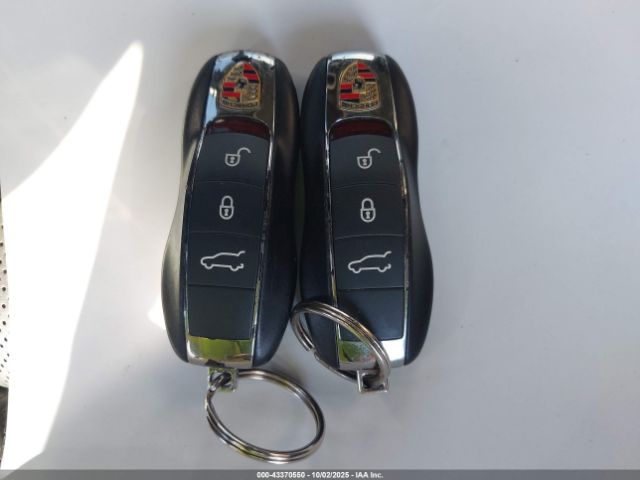 2017 PORSCHE MACAN WP1AB2A58HLB13210 Photo 10