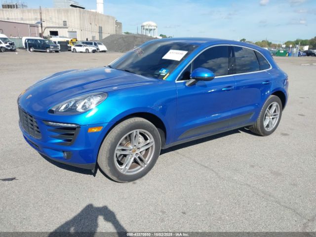 2017 PORSCHE MACAN WP1AB2A58HLB13210 Photo 1