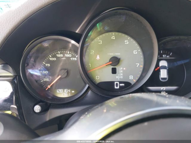 2017 PORSCHE MACAN WP1AB2A58HLB13210 Photo 6