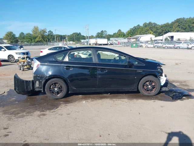 Toyota Prius Three 2014 JTDKN3DU0E1775859 Image 14