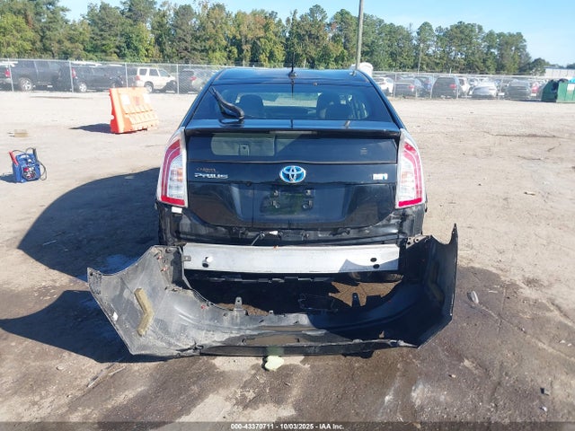 Toyota Prius Three 2014 JTDKN3DU0E1775859 Image 17
