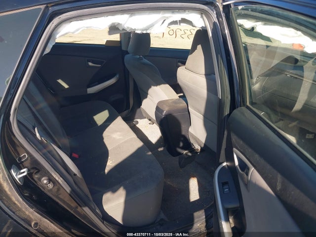 Toyota Prius Three 2014 JTDKN3DU0E1775859 Image 8