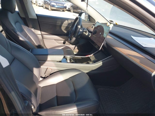2018 TESLA MODEL 3 5YJ3E1EA7JF056509 Photo 4