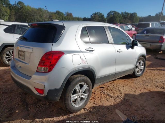 2022 CHEVROLET TRAX KL7CJKSMXNB522682 Photo 3