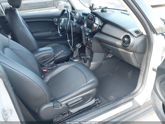 2018 MINI HARDTOP WMWXP5C51J2G61332 Photo 4