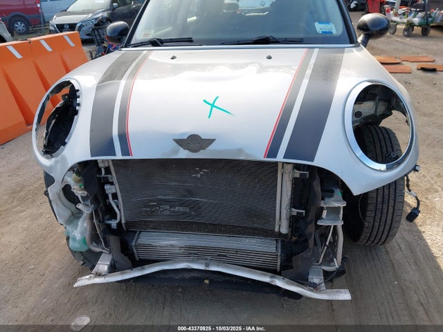 2018 MINI HARDTOP WMWXP5C51J2G61332 Photo 5