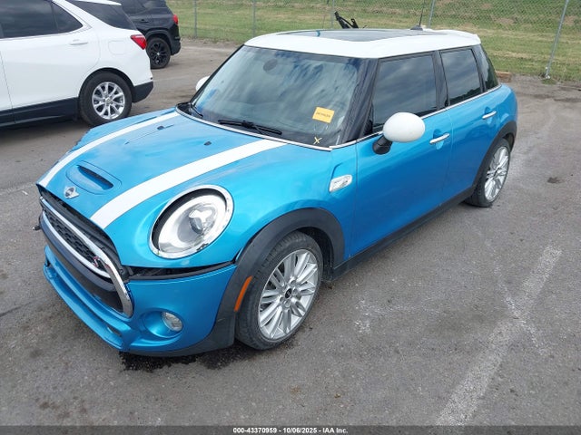 2016 MINI HARDTOP WMWXU3C55G2D27634 Photo 1