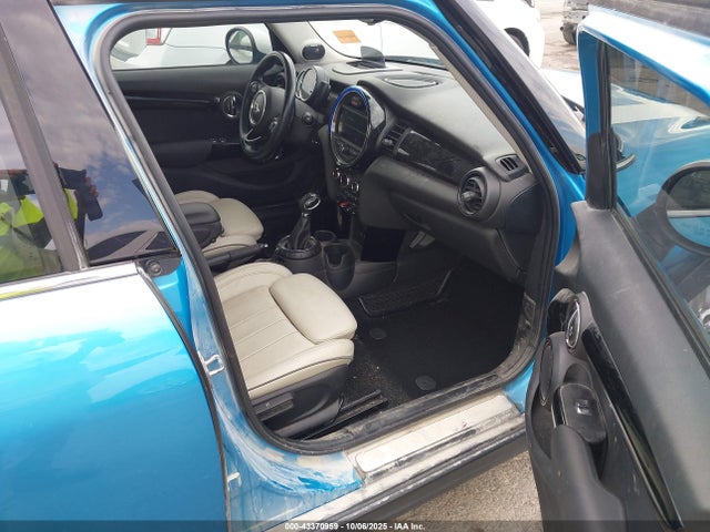 2016 MINI HARDTOP WMWXU3C55G2D27634 Photo 4