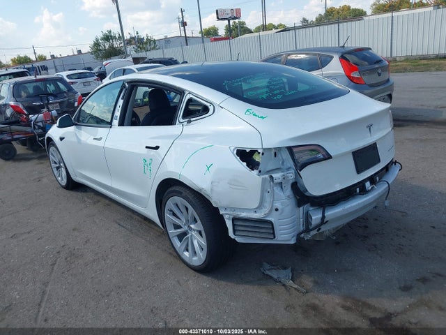 2022 TESLA MODEL 3 5YJ3E1EB7NF254148 Photo 2