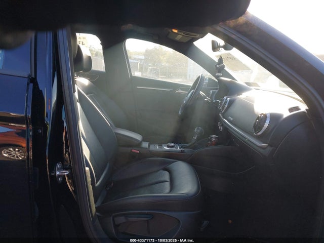 2016 AUDI A3 WAUB8GFF8G1078680 Photo 4