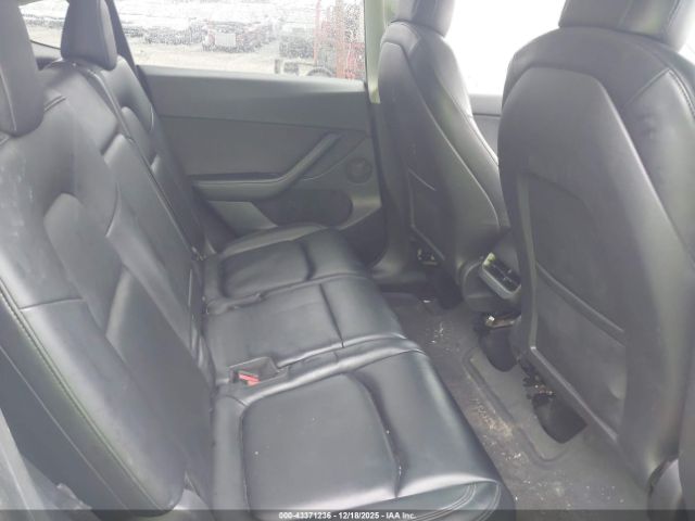 2021 TESLA MODEL Y 5YJYGAEE9MF193782 Photo 7