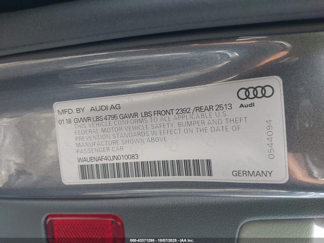 2018 AUDI A4 WAUENAF40JN010083 Photo 8