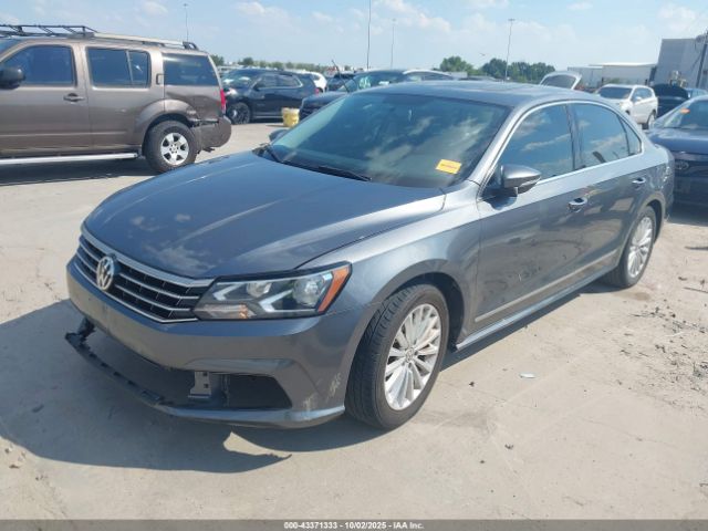 2017 VOLKSWAGEN PASSAT 1VWBT7A3XHC043964 Photo 1
