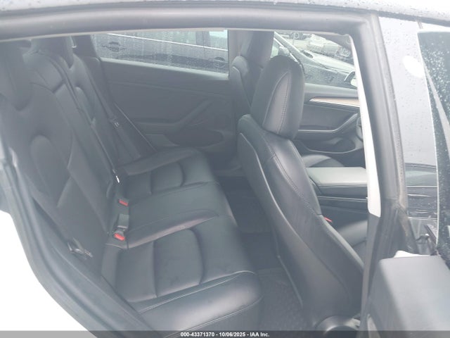 Tesla MODEL 3 2021 5YJ3E1EA0MF030239 Image 8