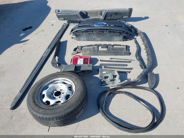 43371585 :رقم المزاد ، 1FTMF1CB4JKC83821 vin ، 2018 Ford F-150 Xl مزاد بيع