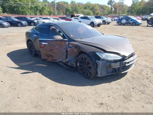 2014 TESLA MODEL S 5YJSA1H1XEFP40091 Photo 0