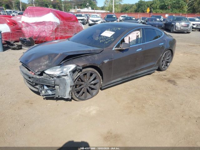 2014 TESLA MODEL S 5YJSA1H1XEFP40091 Photo 1