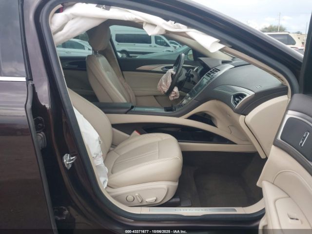 2020 LINCOLN MKZ 3LN6L5A96LR603949 Photo 4